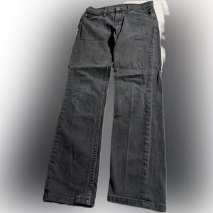 30X32 Levi’s straight